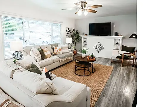 Charming three-bedroom retreat with fire pit and backyard in West Sacramento, California