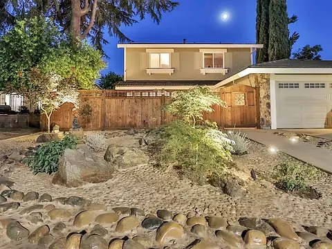 Xen House, a three-bedroom home ten minutes from downtown Sacramento, California